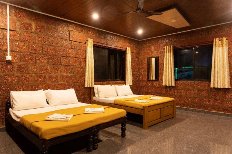 Wild Wings Dandeli | Deluxe Room